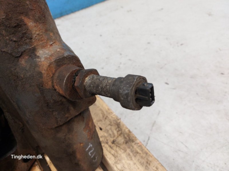 Fronthydraulik & Zapfwelle typu Valtra T213, Gebrauchtmaschine v Hemmet (Obrázek 8)