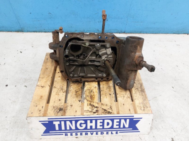 Fronthydraulik & Zapfwelle des Typs Valtra T213, Gebrauchtmaschine in Hemmet (Bild 1)