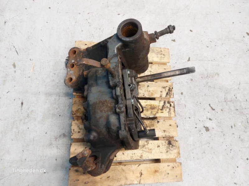 Fronthydraulik & Zapfwelle typu Valtra T213, Gebrauchtmaschine v Hemmet (Obrázek 2)