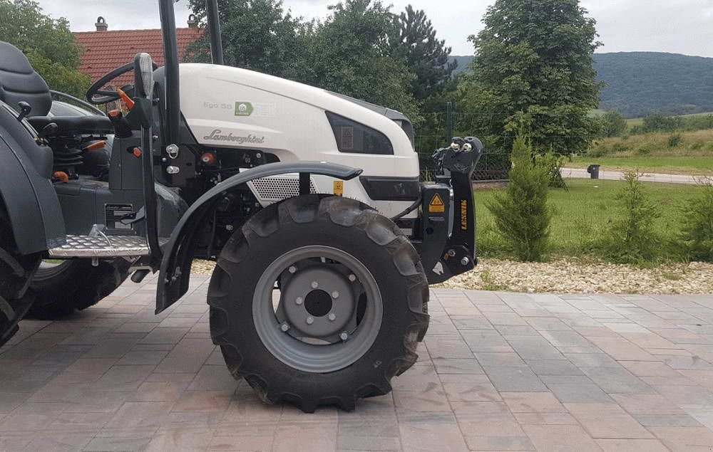 Fronthydraulik des Typs Deutz-Fahr -, Neumaschine in Bathmen (Bild 2)