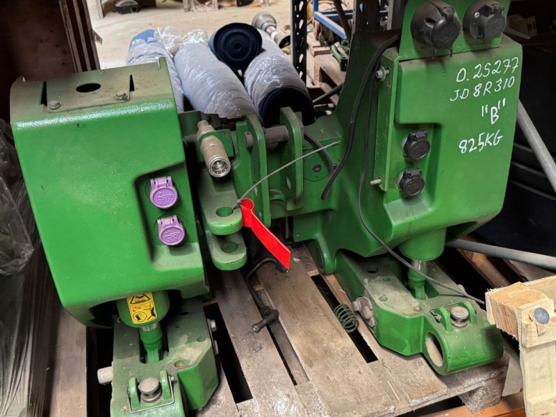Fronthydraulik des Typs John Deere John Deere frontlift original til 8-serie, Gebrauchtmaschine in Haderup (Bild 1)