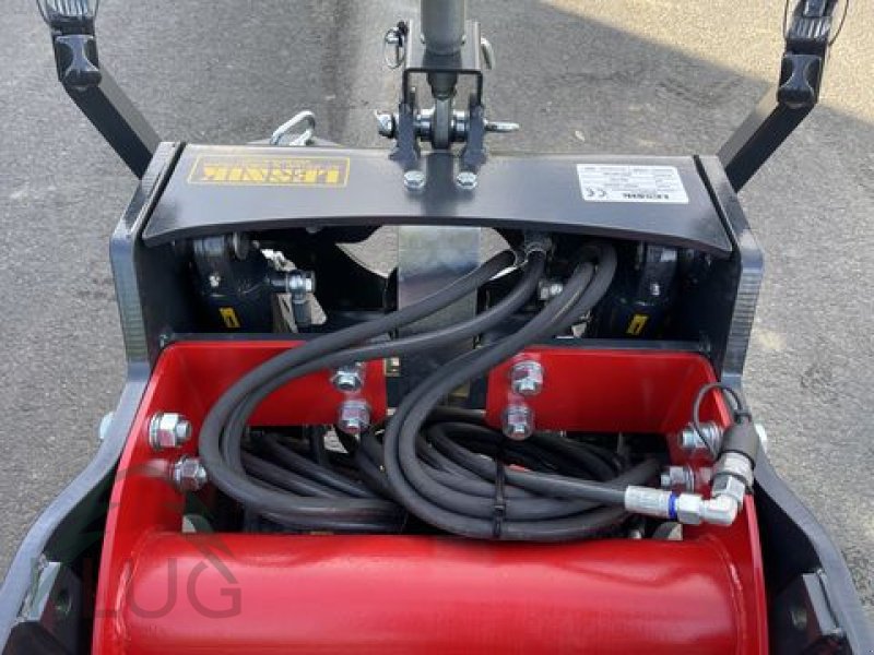 Fronthydraulik des Typs Lesnik SHL F25 maßgfertigt, Neumaschine in Pirching am Traubenberg (Bild 31)