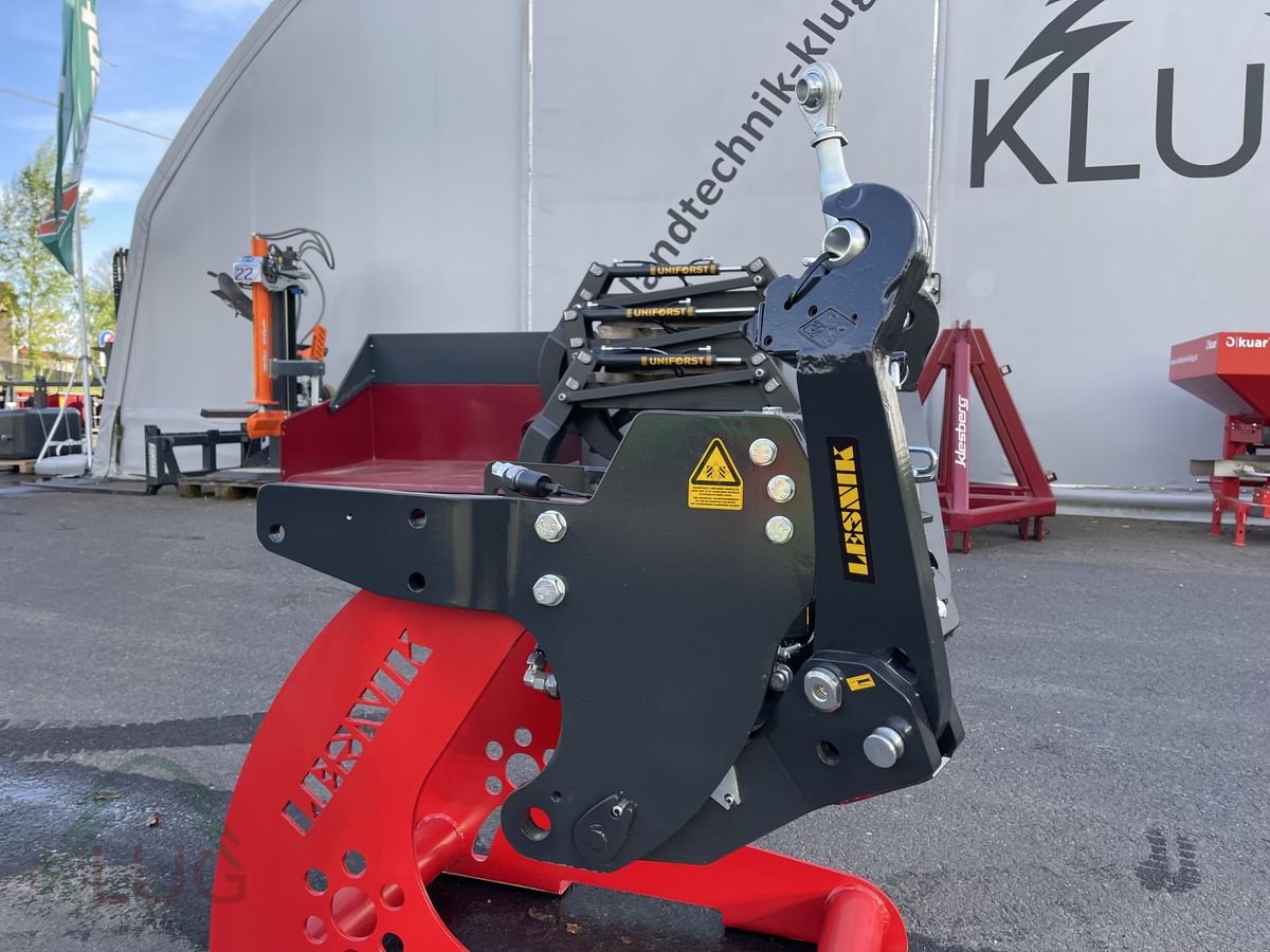 Fronthydraulik des Typs Lesnik SHL F25 maßgfertigt, Neumaschine in Pirching am Traubenberg (Bild 3)