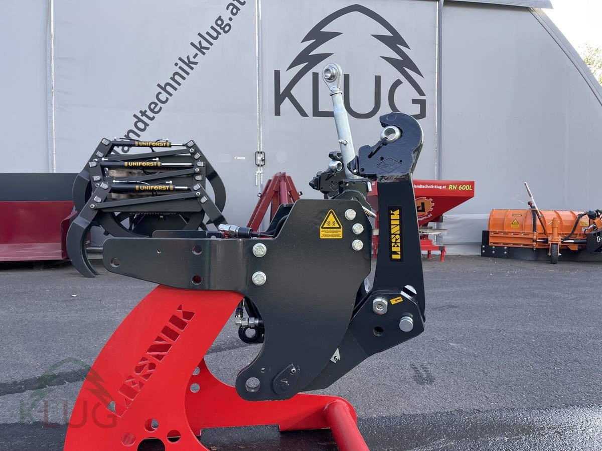 Fronthydraulik des Typs Lesnik SHL F25 maßgfertigt, Neumaschine in Pirching am Traubenberg (Bild 4)