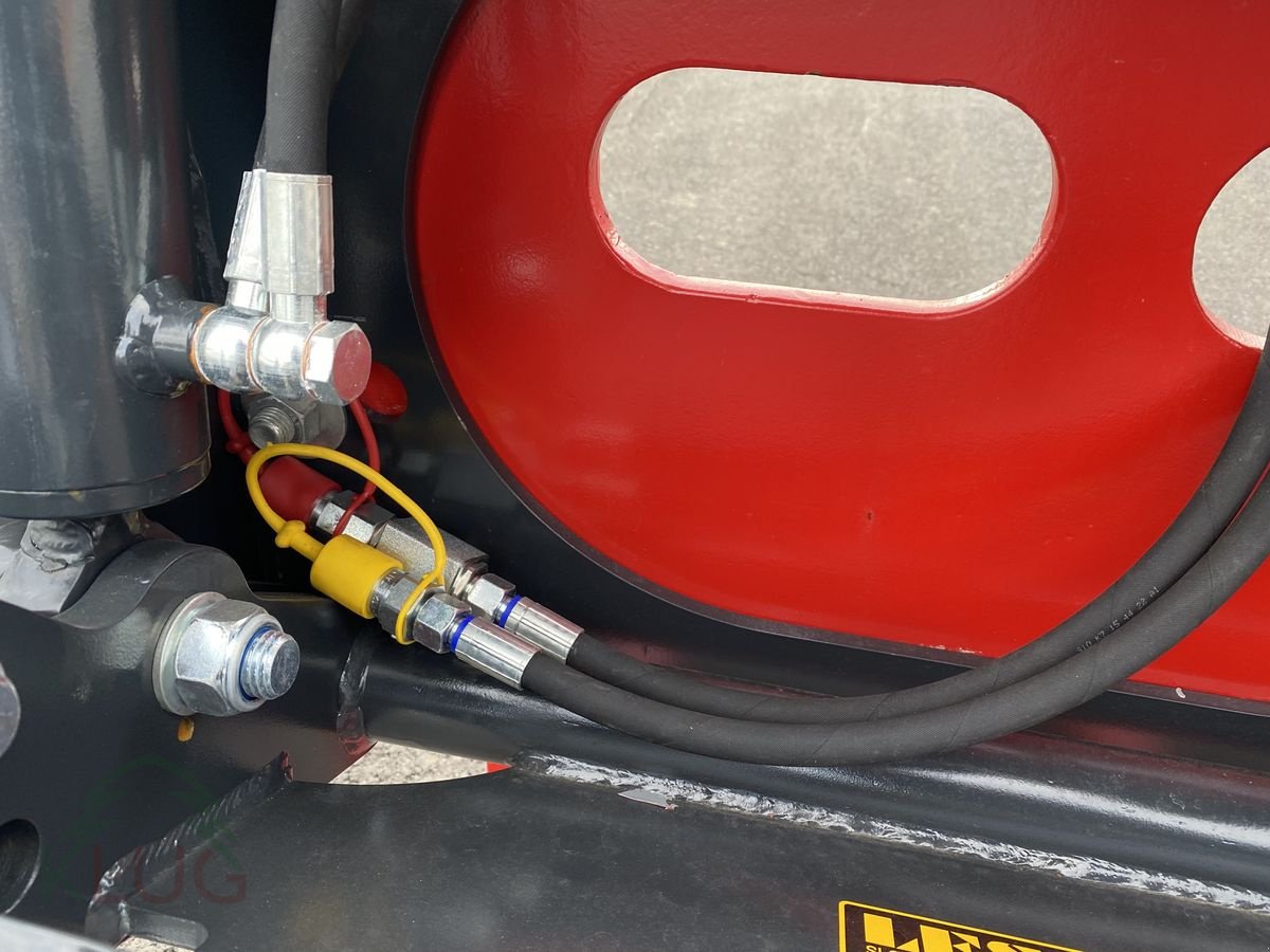 Fronthydraulik des Typs Lesnik SHL P35 Kommunalplattenfronthydraulik, Neumaschine in Pirching am Traubenberg (Bild 19)