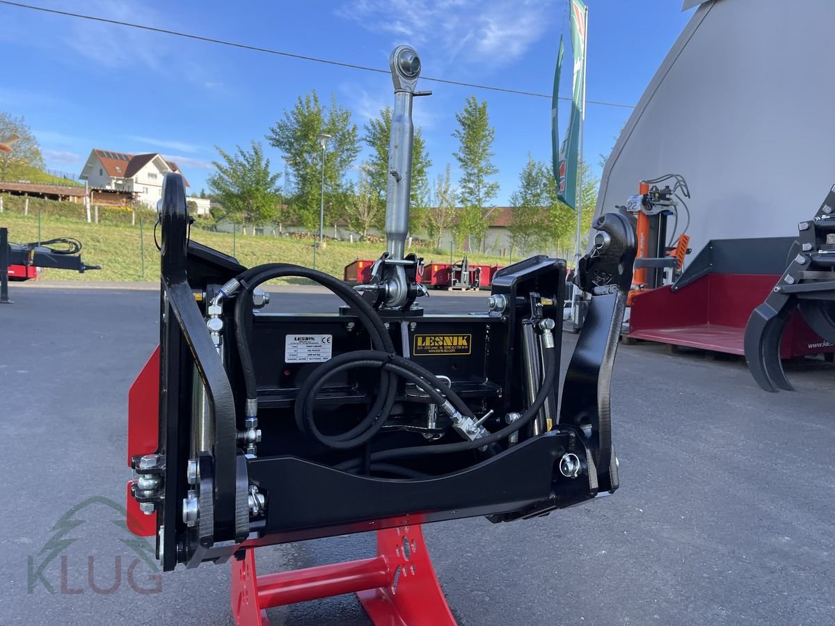 Fronthydraulik του τύπου Lesnik SHL PU 26 Unimog, MB Trac und Unitrac, Neumaschine σε Pirching am Traubenberg (Φωτογραφία 3)