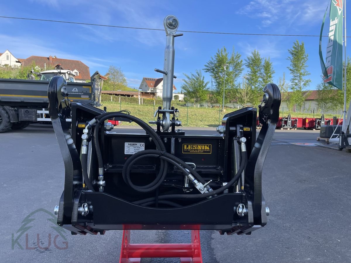 Fronthydraulik του τύπου Lesnik SHL PU 26 Unimog, MB Trac und Unitrac, Neumaschine σε Pirching am Traubenberg (Φωτογραφία 2)