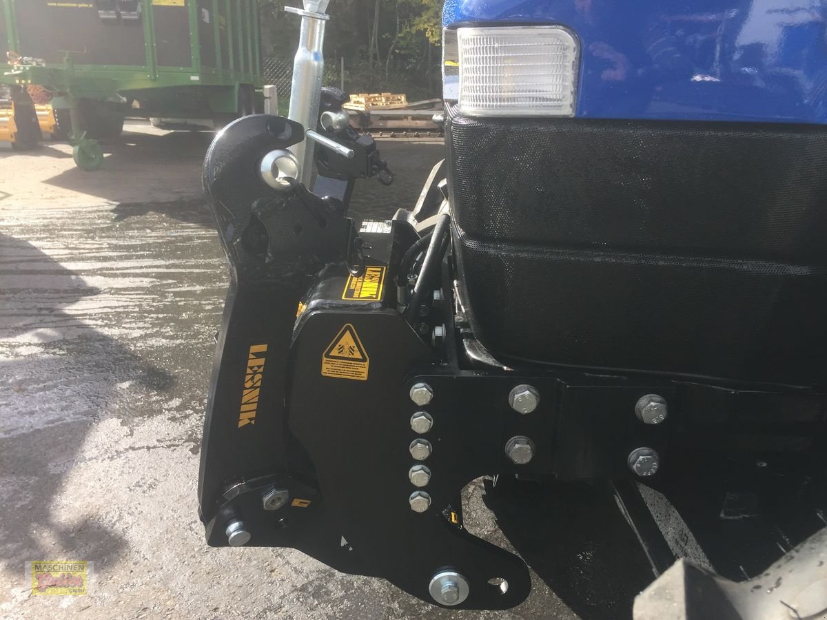 Fronthydraulik des Typs Lesnik SHL S17 New Holland / Steyr Kompakt / Case JXC, Vorführmaschine in Kötschach (Bild 4)