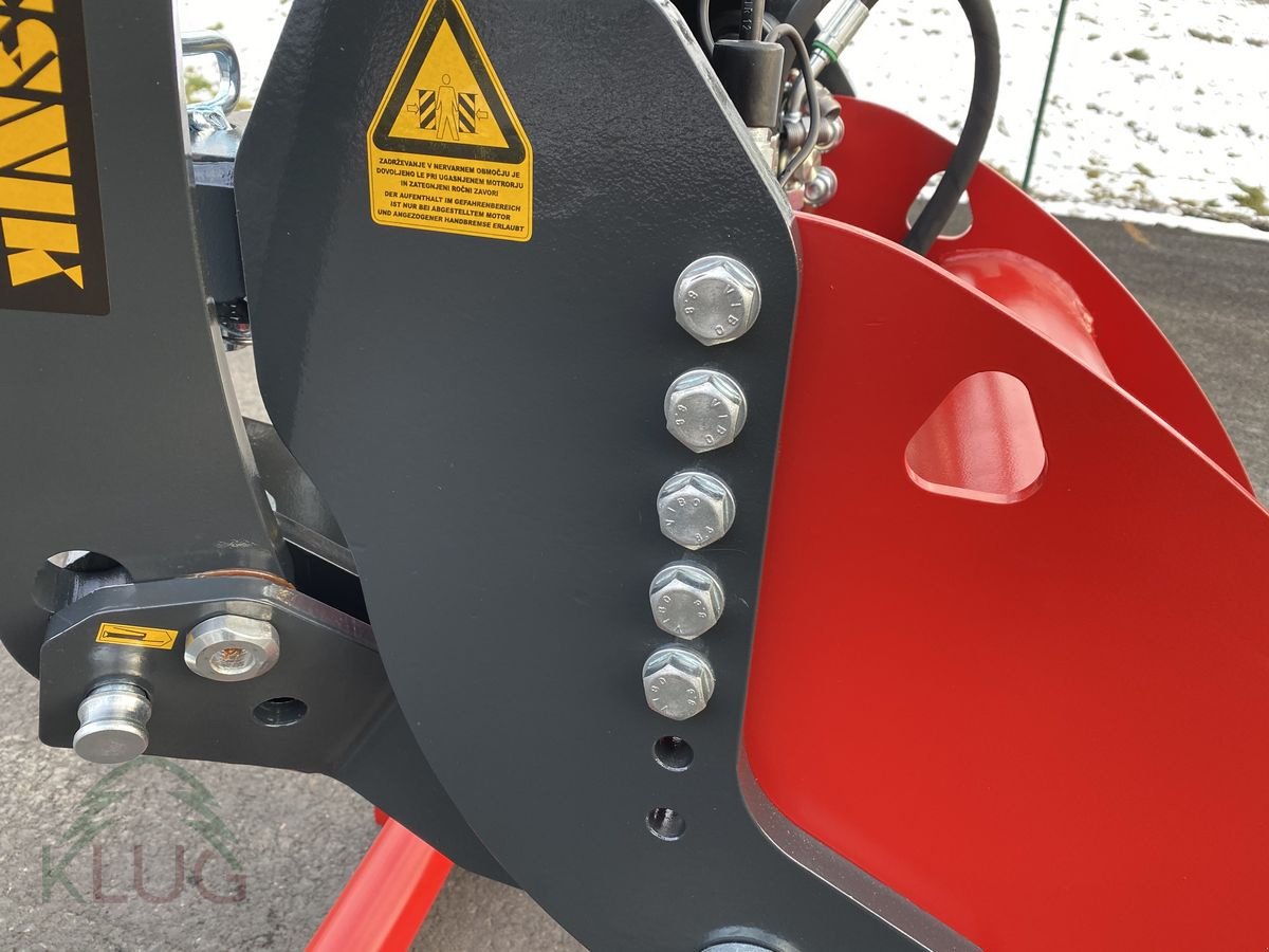 Fronthydraulik des Typs Lesnik SHL S17 Universal, Neumaschine in Pirching am Traubenberg (Bild 10)