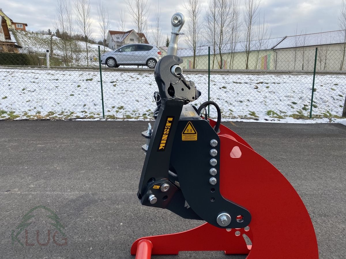 Fronthydraulik des Typs Lesnik SHL S17 Universal, Neumaschine in Pirching am Traubenberg (Bild 9)