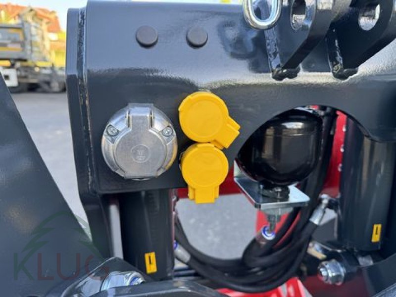 Fronthydraulik des Typs Lesnik SHL S25 Universal, Neumaschine in Pirching am Traubenberg (Bild 26)