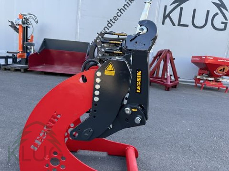 Fronthydraulik des Typs Lesnik SHL S25 Universal, Neumaschine in Pirching am Traubenberg (Bild 8)
