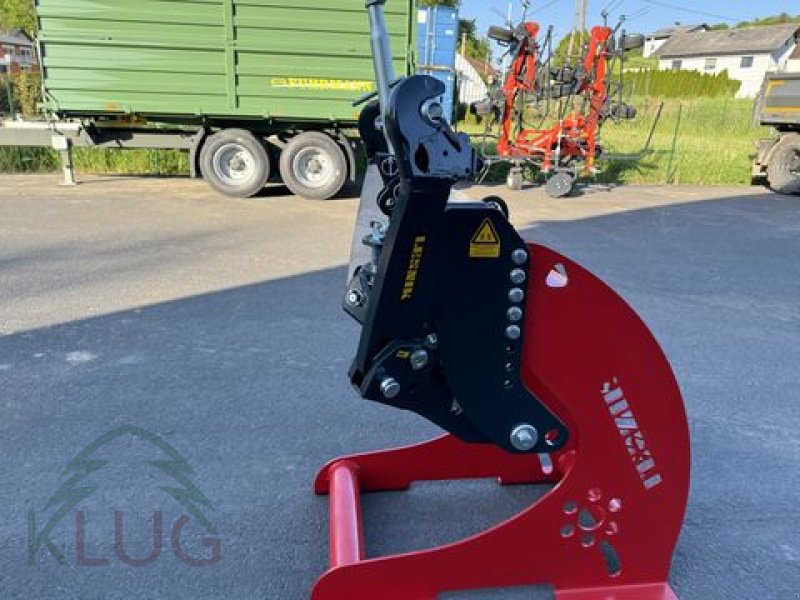 Fronthydraulik des Typs Lesnik SHL S25 Universal, Neumaschine in Pirching am Traubenberg (Bild 18)