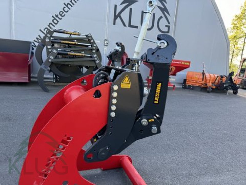 Fronthydraulik des Typs Lesnik SHL S25 Universal, Neumaschine in Pirching am Traubenberg (Bild 9)