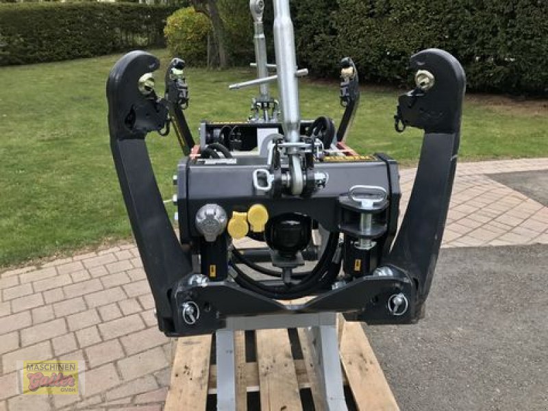 Fronthydraulik des Typs Lesnik SHL S25 Universal, Neumaschine in Kötschach (Bild 5)