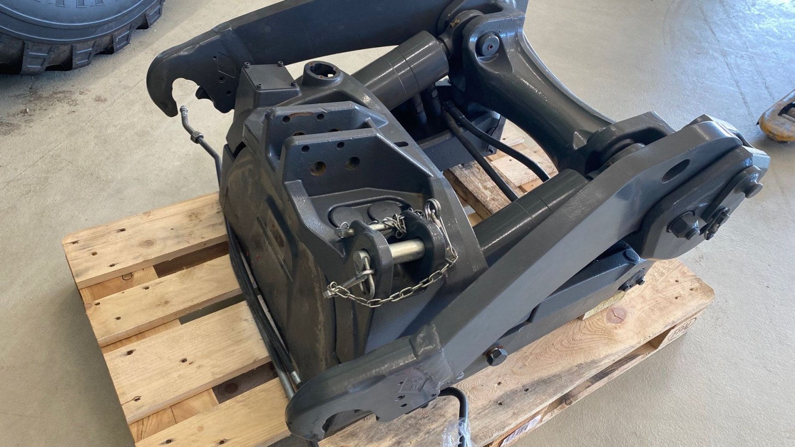 Fronthydraulik typu Massey Ferguson 4,8 tons original frontlift, Gebrauchtmaschine v Ringe (Obrázek 2)