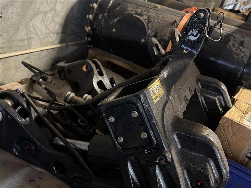 Fronthydraulik Türe ait New Holland Sonstiges, Gebrauchtmaschine içinde Hadsten (resim 1)