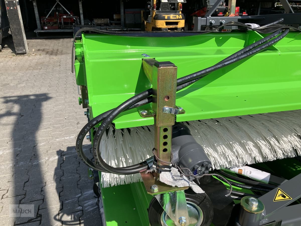 Fronthydraulik tip Sonstige Bema Agrar Kehrmaschine 2300mm, Neumaschine in Burgkirchen (Poză 4)