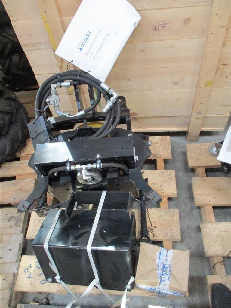 Fronthydraulik του τύπου Sonstige Folger 1800kg frontlift og Folger front PTO med 1000omd, Gebrauchtmaschine σε Lintrup (Φωτογραφία 11)