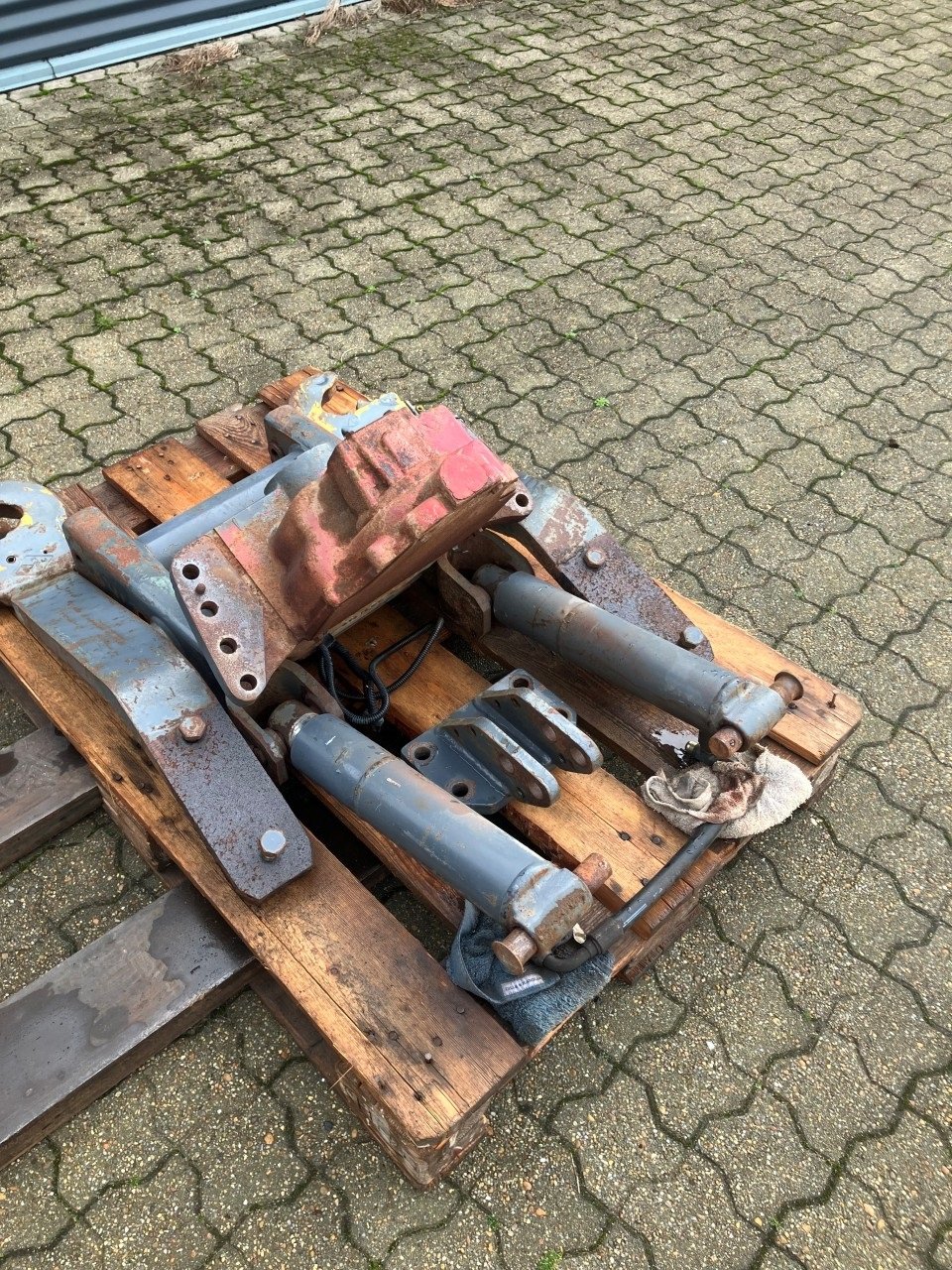 Fronthydraulik typu Sonstige FRONTLIFT NH60, Gebrauchtmaschine v Herning (Obrázek 1)