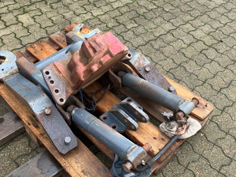 Fronthydraulik des Typs Sonstige FRONTLIFT NH60, Gebrauchtmaschine in Herning (Bild 1)