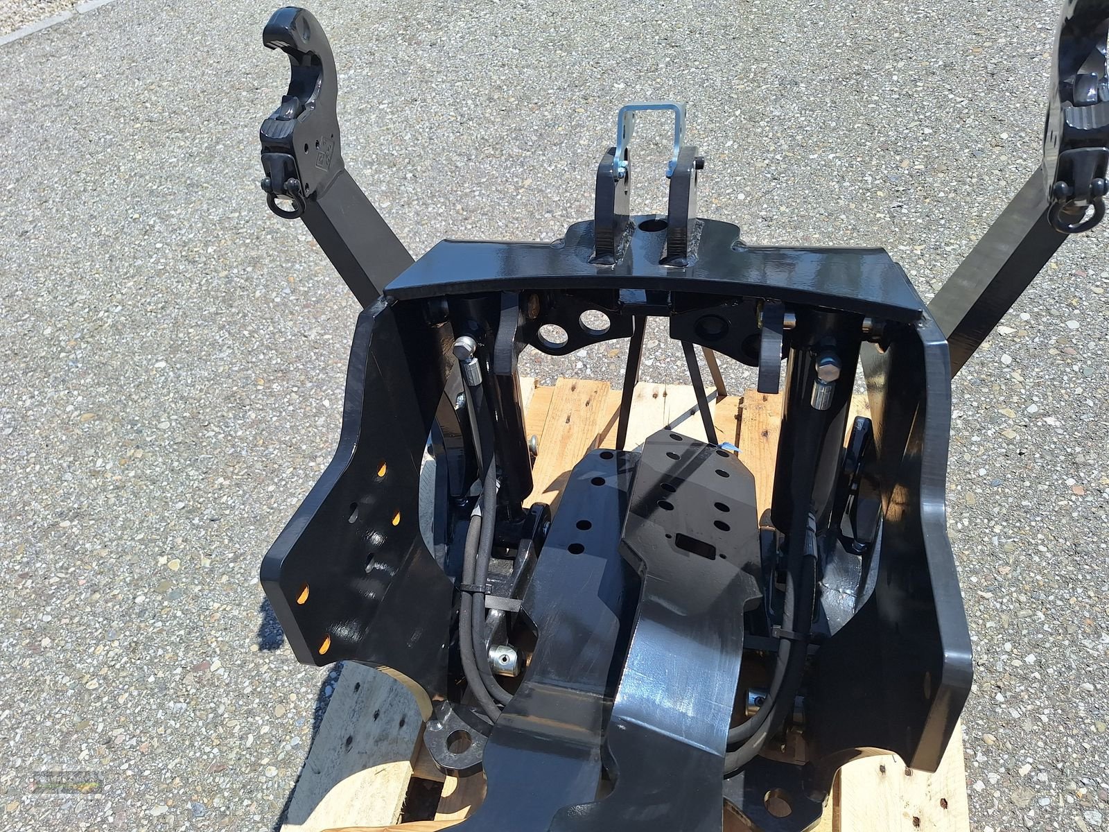 Fronthydraulik typu Stemplinger Farmall 55-75 C Fronthubwerk, Neumaschine v Gampern (Obrázek 8)