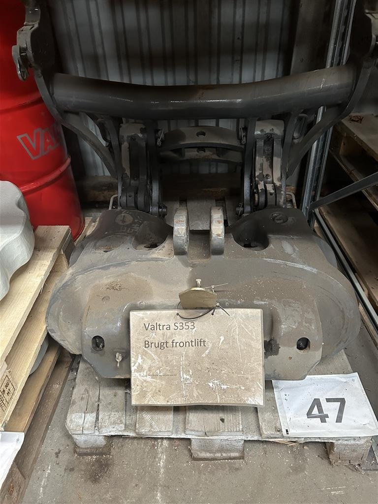 Fronthydraulik a típus Valtra S353, Gebrauchtmaschine ekkor: Egtved (Kép 1)