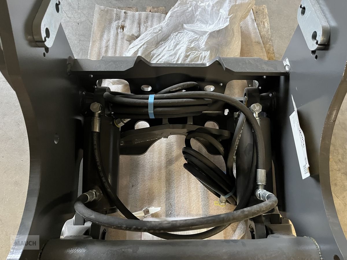 Fronthydraulik a típus Zuidberg Fronthydraulik zu Valtra A105-115, MF 57/67 Glob, Neumaschine ekkor: Burgkirchen (Kép 8)