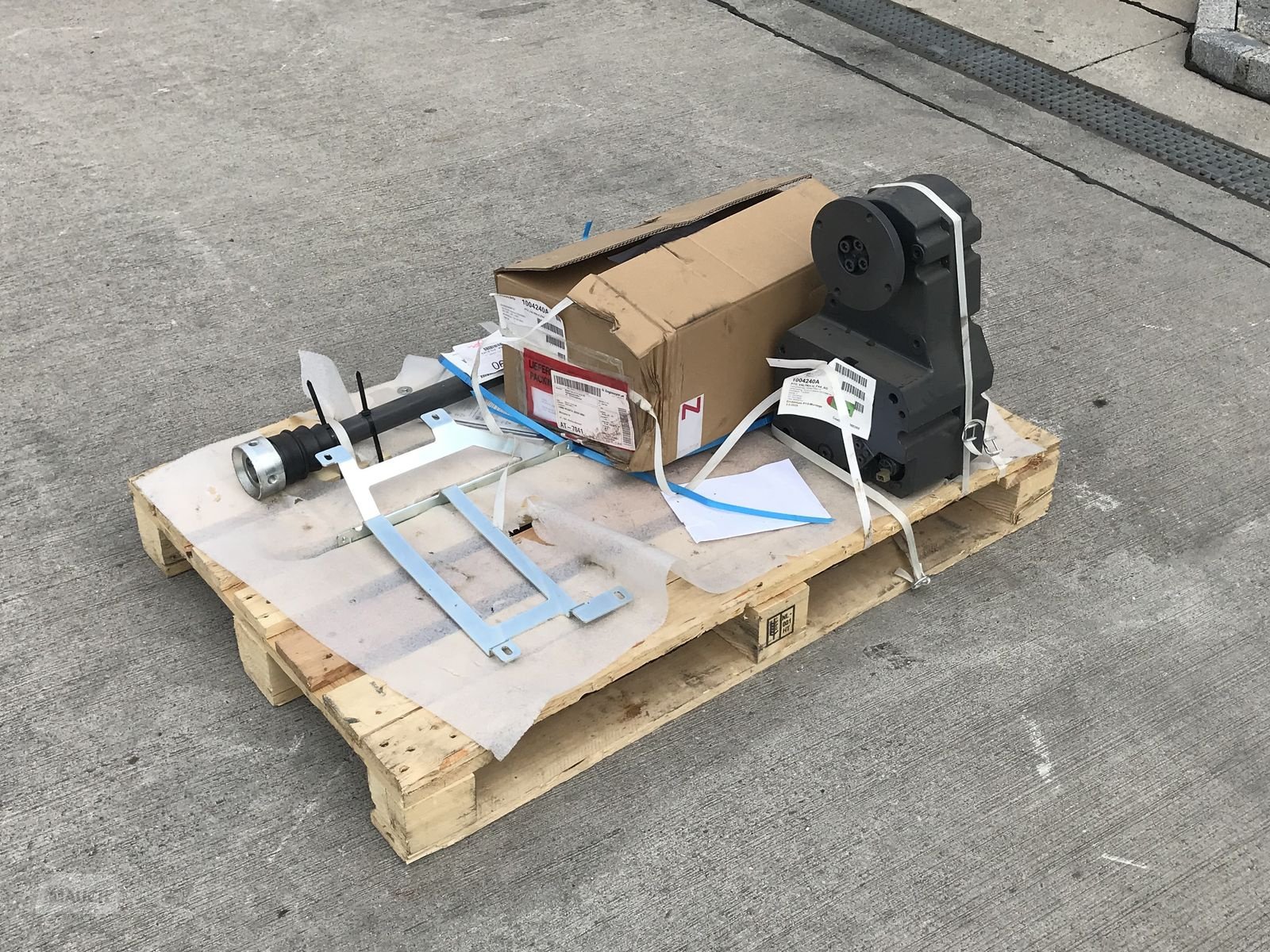 Fronthydraulik του τύπου Zuidberg Frontzapfwelle passend zu Valtra Q305, Neumaschine σε Burgkirchen (Φωτογραφία 5)