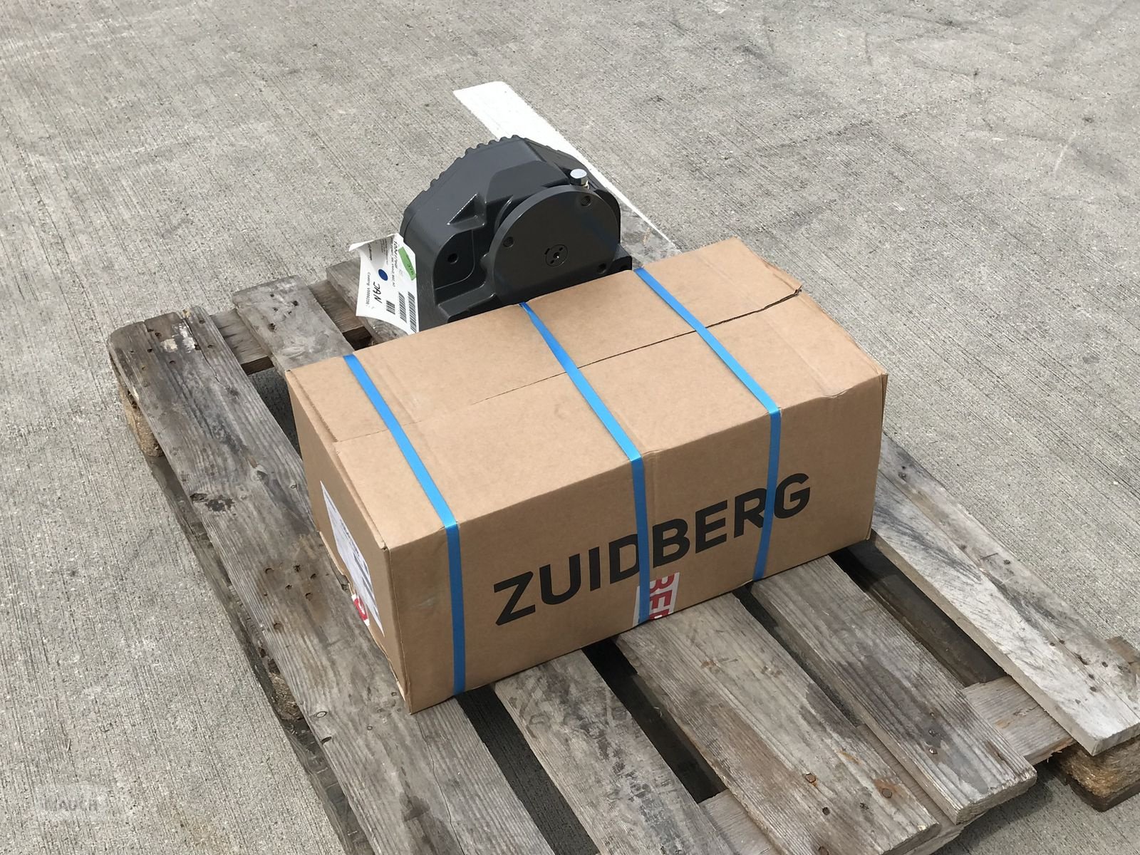 Fronthydraulik typu Zuidberg Frontzapfwelle passend zum Fendt 300 Vario, Neumaschine v Burgkirchen (Obrázek 5)