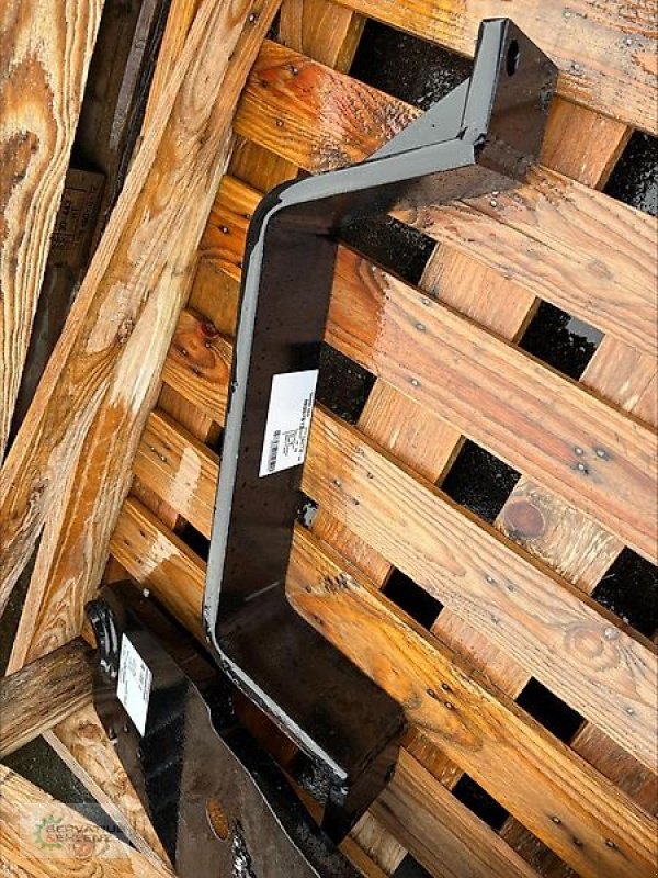 Frontlader of the type Alö Konsolen für Massey Ferguson, Neumaschine in Rittersdorf (Picture 5)