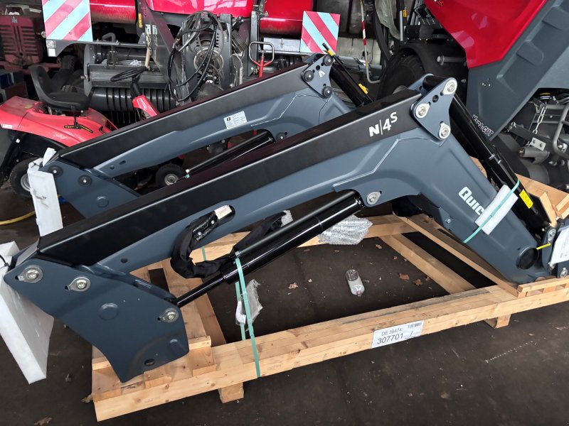 Frontlader от тип Alö N4S, Neumaschine в Voitze