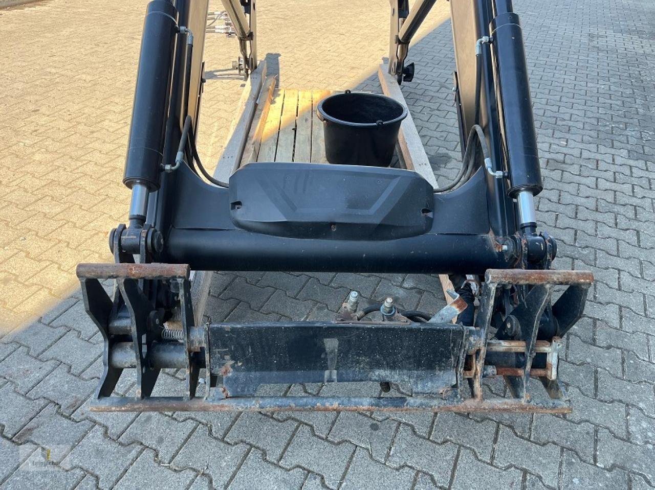 Frontlader del tipo Alö Q 8 M, Gebrauchtmaschine In Neuhof - Dorfborn (Immagine 5)