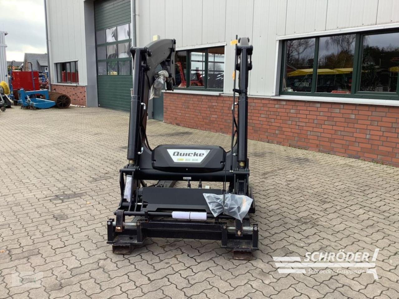 Frontlader of the type Alö Q4 MDM EURO, Neumaschine in Völkersen (Picture 3)