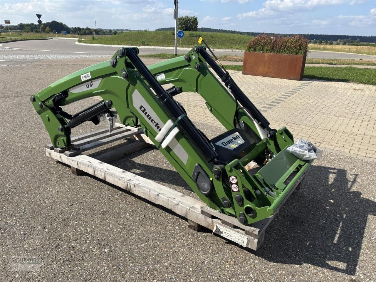 Frontlader of the type Alö Q4S DM-Euro Fendt Nature-Grün, Neumaschine in Herbrechtingen (Picture 5)