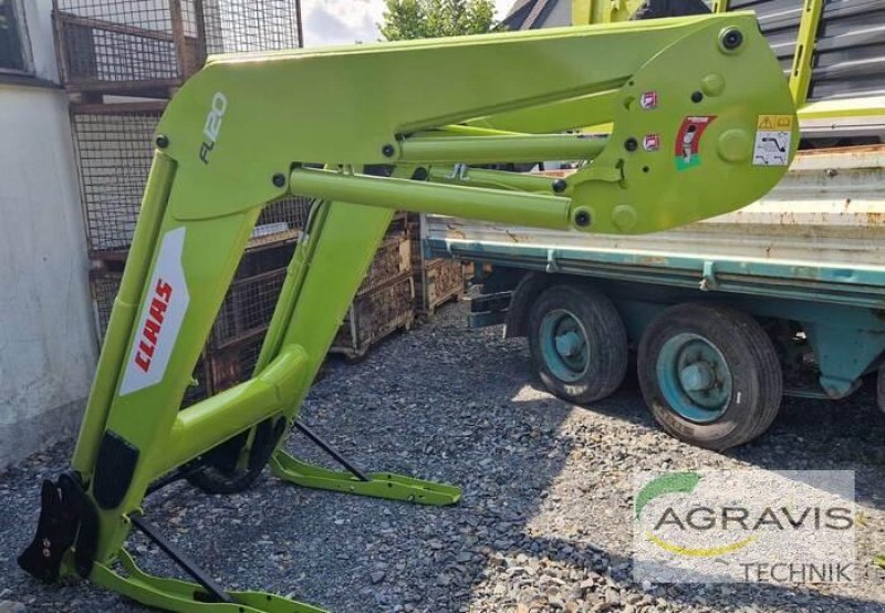 Frontlader of the type CLAAS FL 120, Neumaschine in Meschede (Picture 1)