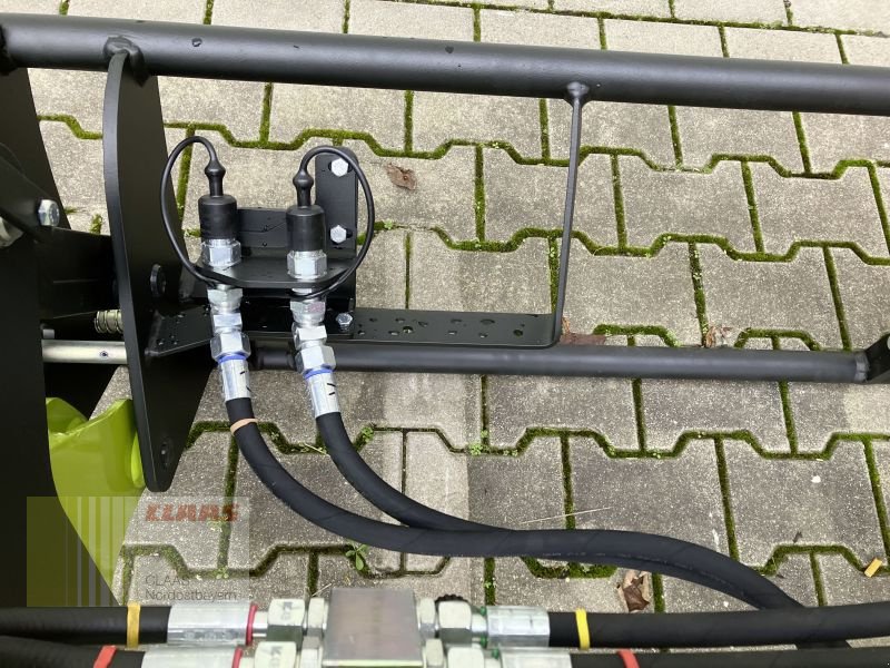 Frontlader des Typs CLAAS FL 40 E, Neumaschine in Breitenbrunn (Bild 11)