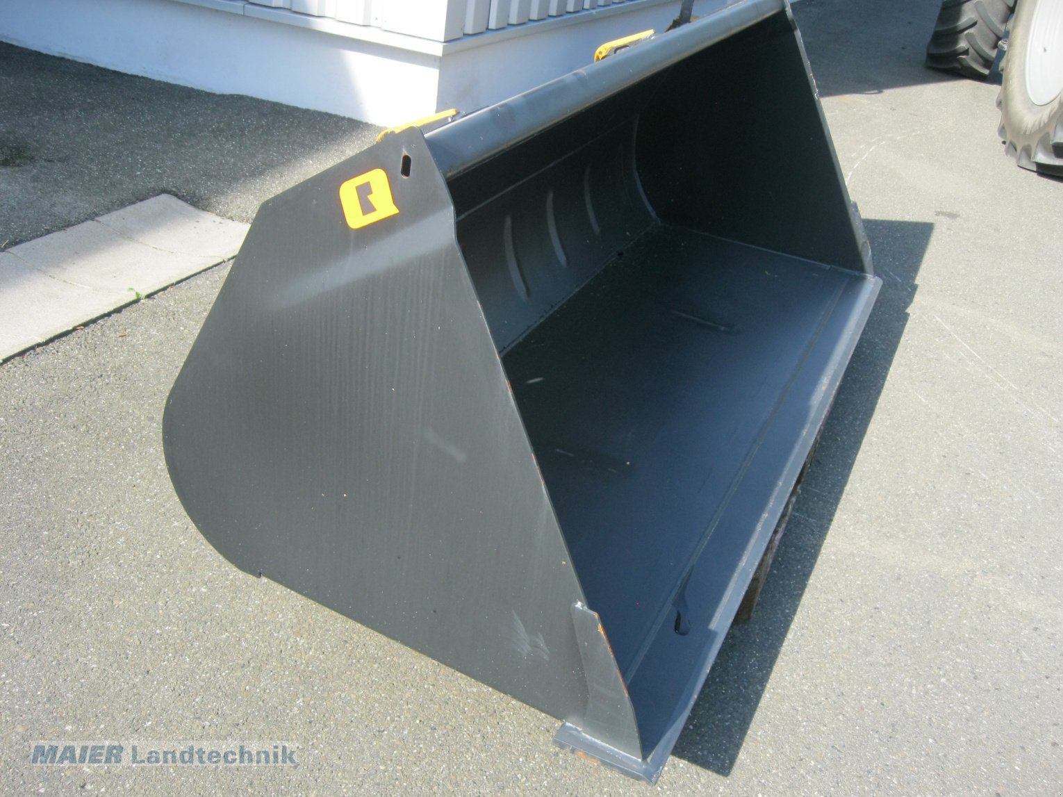 Frontlader of the type Deutz-Fahr Frontladerschaufel GM 215, Neumaschine in Dieterskirchen (Picture 2)