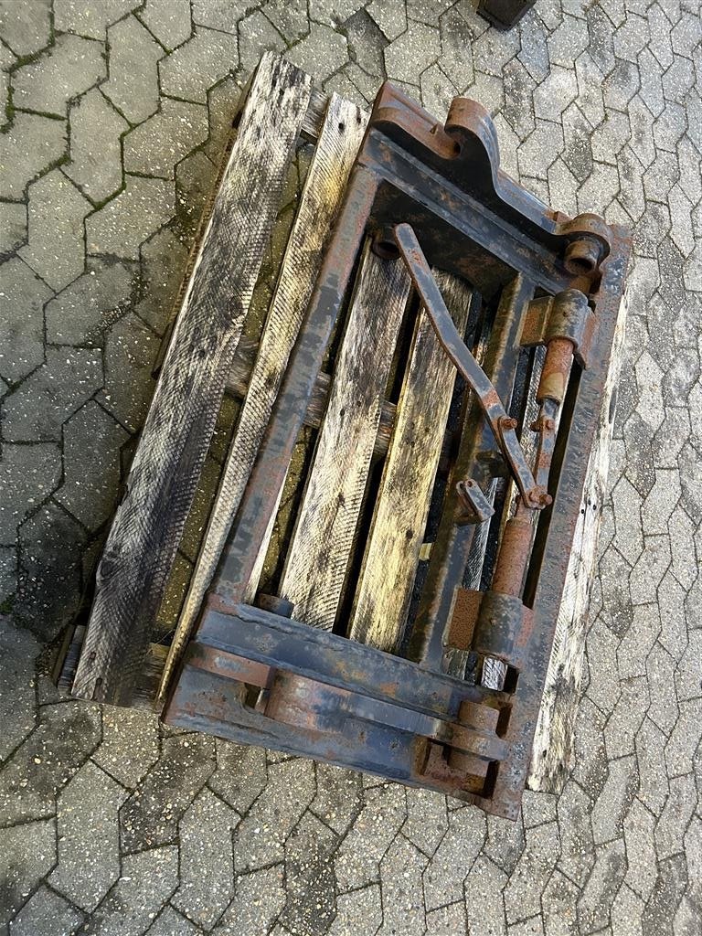 Frontlader des Typs Euro Beslag til påsvejsning, Gebrauchtmaschine in Give (Bild 3)