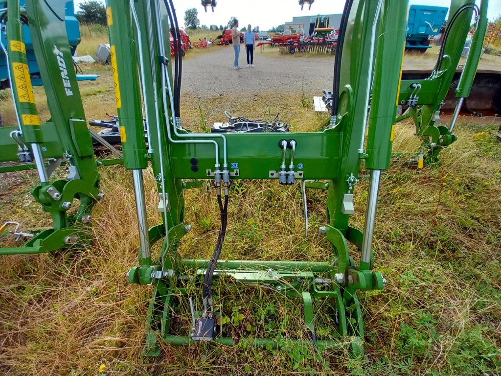Frontlader типа Fendt 4 X 80, Gebrauchtmaschine в Calmont (Фотография 4)