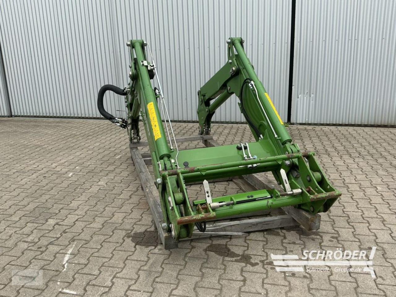 Frontlader des Typs Fendt CARGO 4 X/80 DW, Gebrauchtmaschine in Norden (Bild 2)