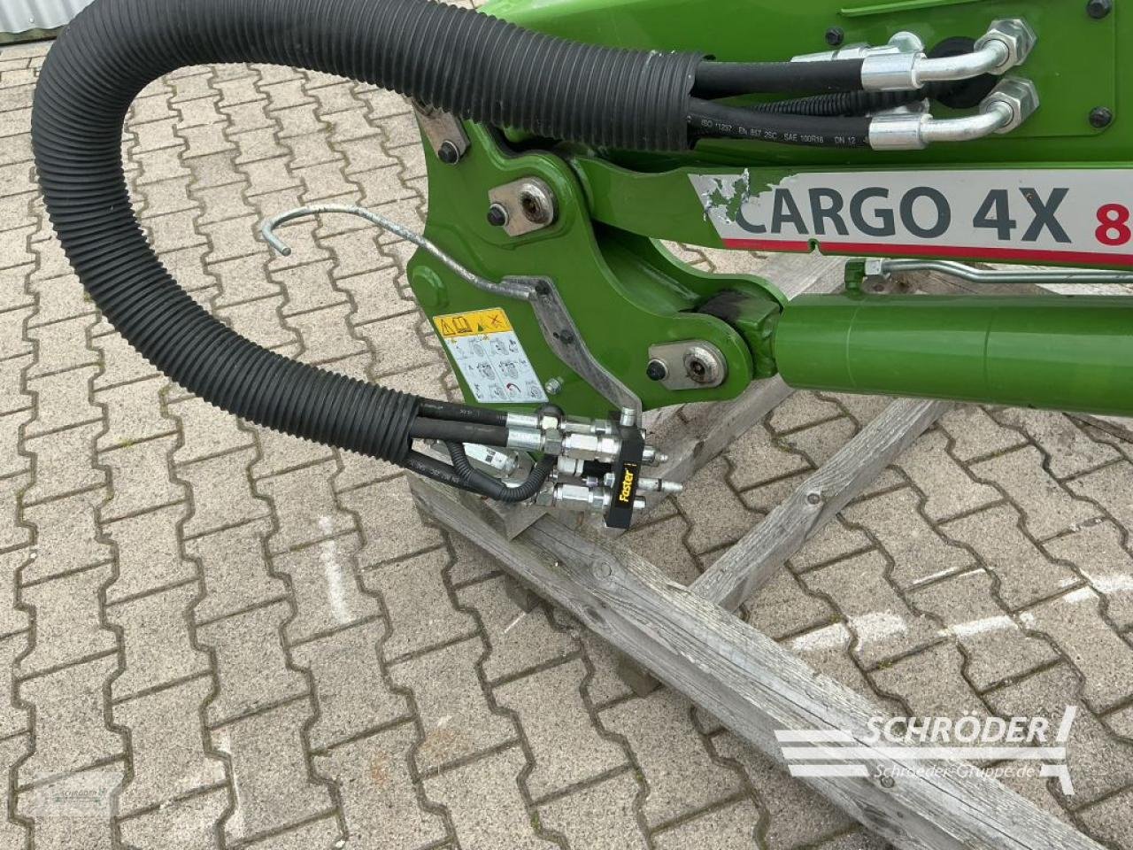 Frontlader des Typs Fendt CARGO 4 X/80 DW, Gebrauchtmaschine in Norden (Bild 5)