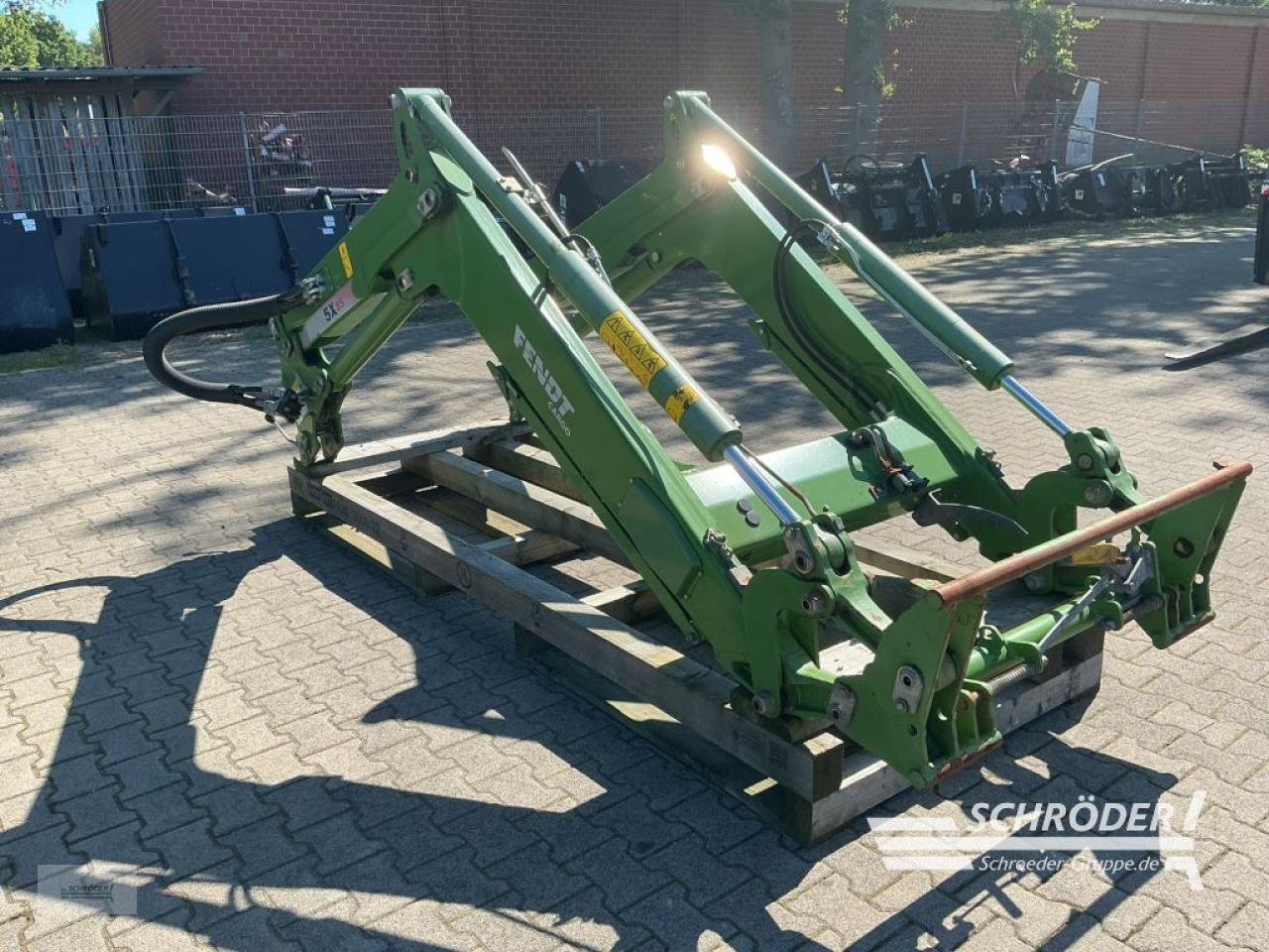 Frontlader des Typs Fendt CARGO 4 X/80 DW, Gebrauchtmaschine in Norden (Bild 10)