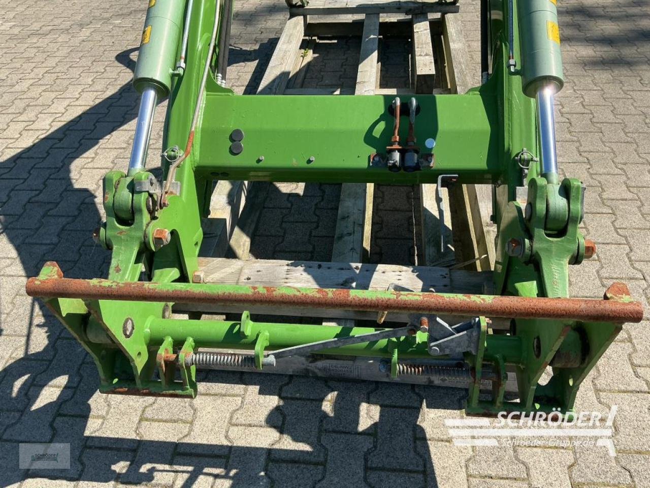 Frontlader des Typs Fendt CARGO 4 X/80 DW, Gebrauchtmaschine in Norden (Bild 12)