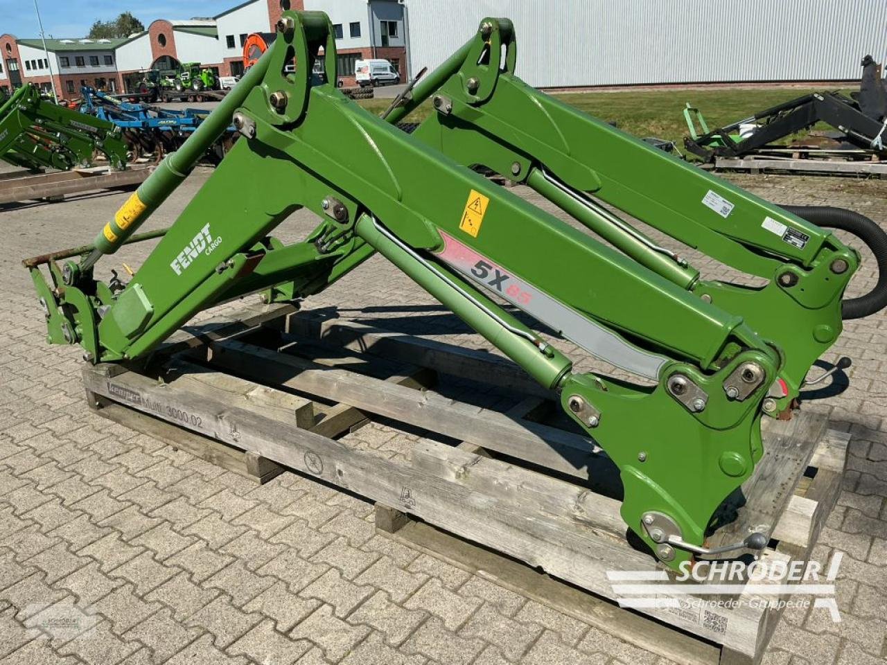 Frontlader des Typs Fendt CARGO 4 X/80 DW, Gebrauchtmaschine in Norden (Bild 14)