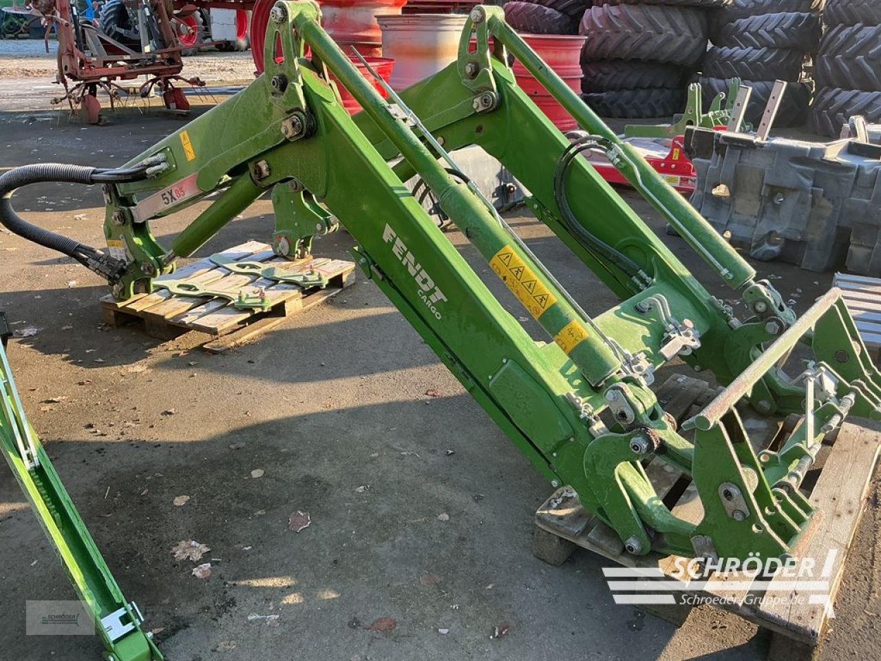 Frontlader du type Fendt CARGO 5X/85 DW, Gebrauchtmaschine en Friedland (Photo 1)