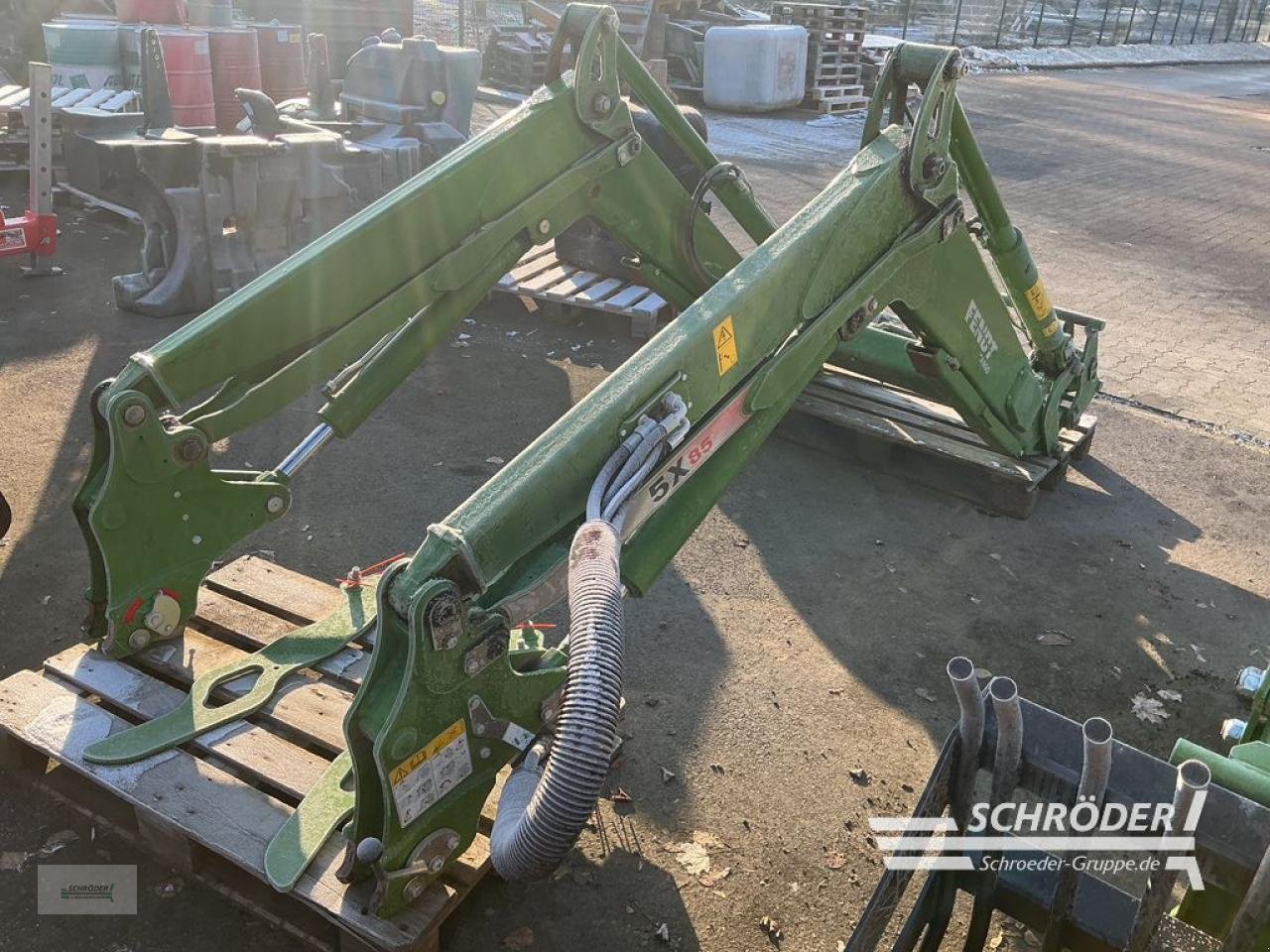 Frontlader du type Fendt CARGO 5X/85 DW, Gebrauchtmaschine en Friedland (Photo 2)