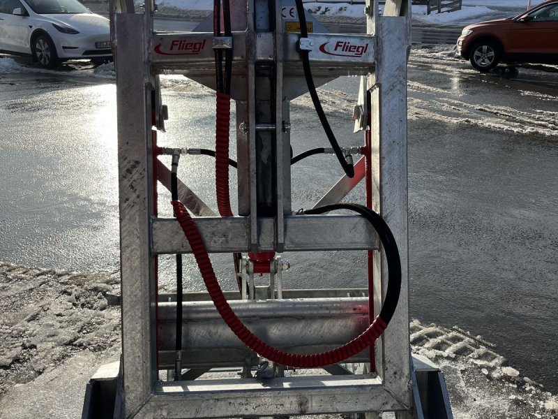 Frontlader a típus Fliegl Front und Hecklader, Neumaschine ekkor: Reith bei Kitzbühel (Kép 1)