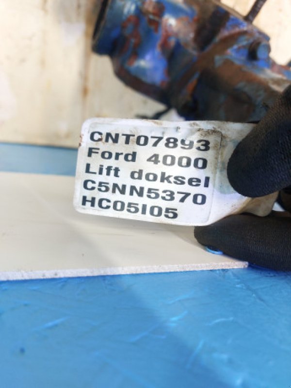 Frontlader of the type Ford 4000, Gebrauchtmaschine in Hemmet (Picture 11)