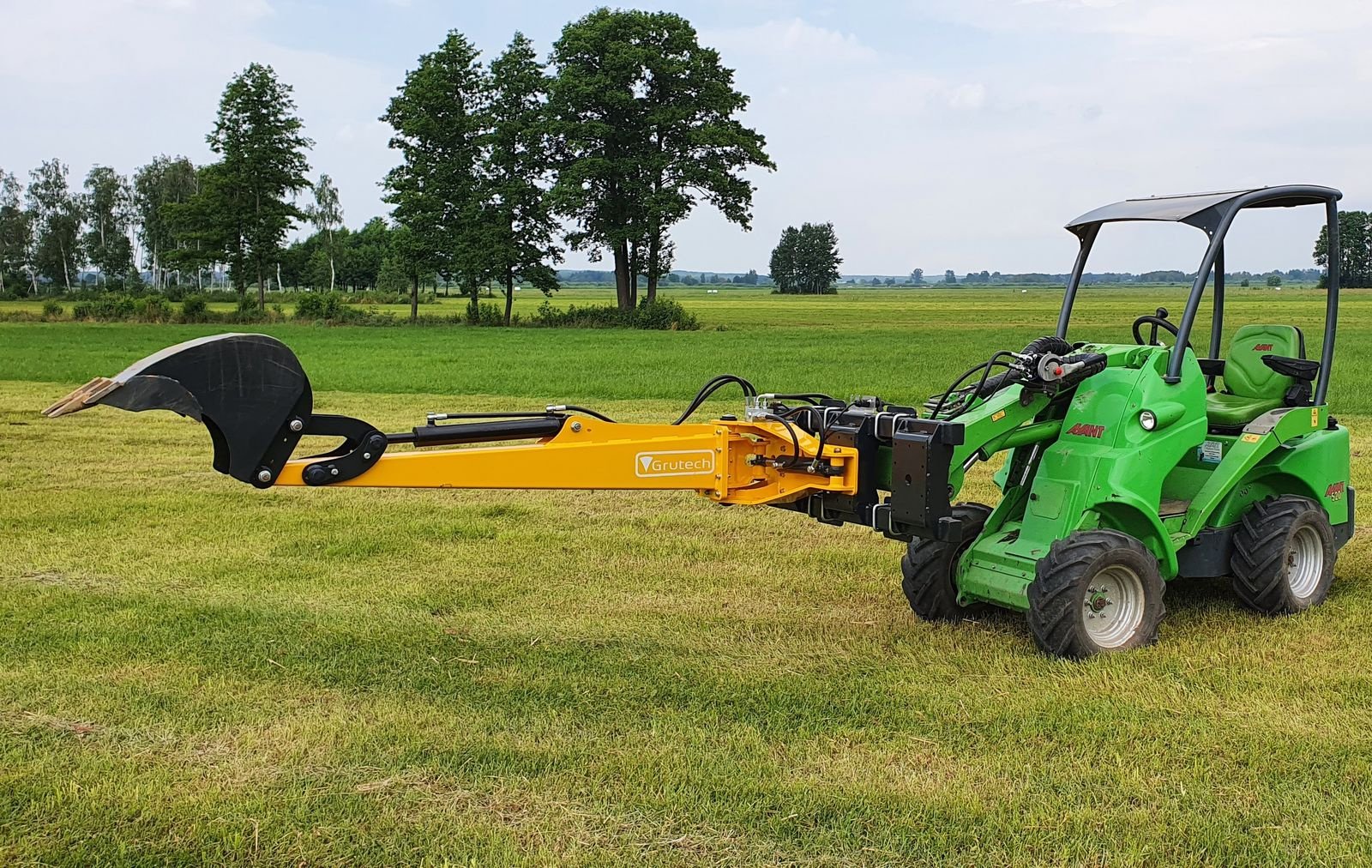 Frontlader of the type Grutech Ausleger / digging arm, Gebrauchtmaschine in Michałowo (Picture 2)
